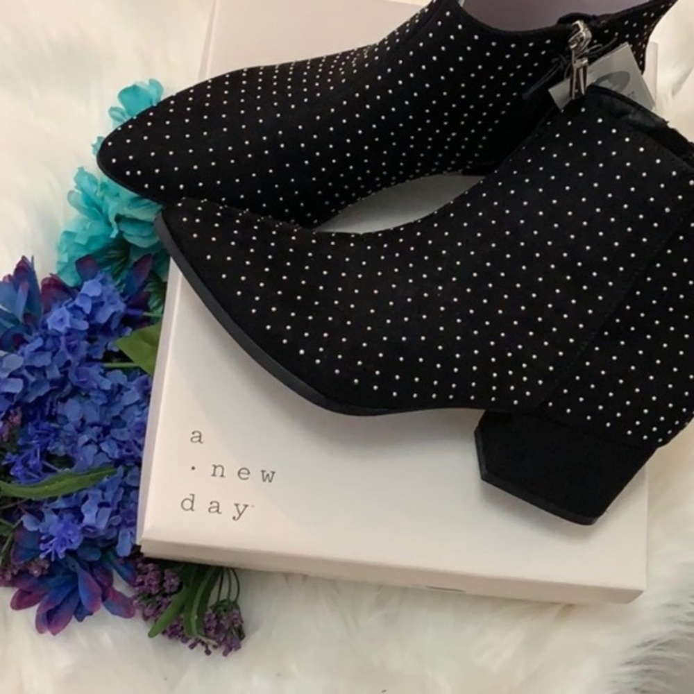 NEW! Studded Valerie Ankle Booties - Picture 3 of 8